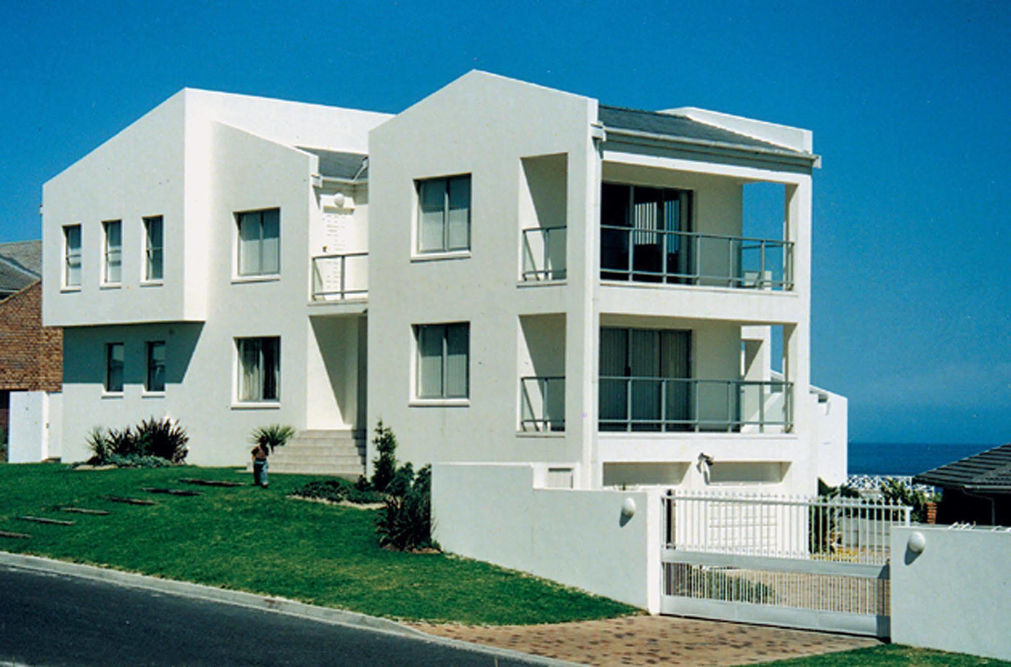 Bloubergstrand Sunset Guest house 4*